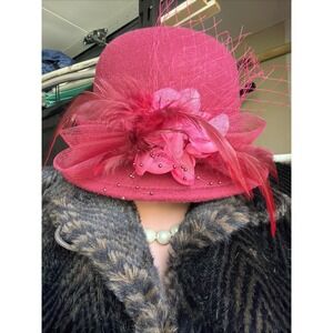 Vintage Womens Derby Hat Burgundy Feather Statement Soft Brushed Felt Church Bow